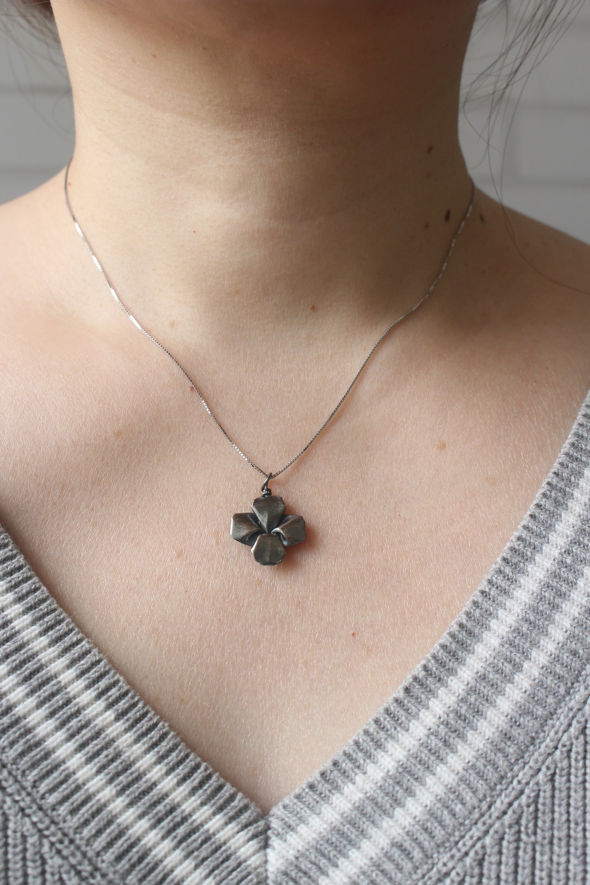 925 Black Silver Origami Clover Necklace
