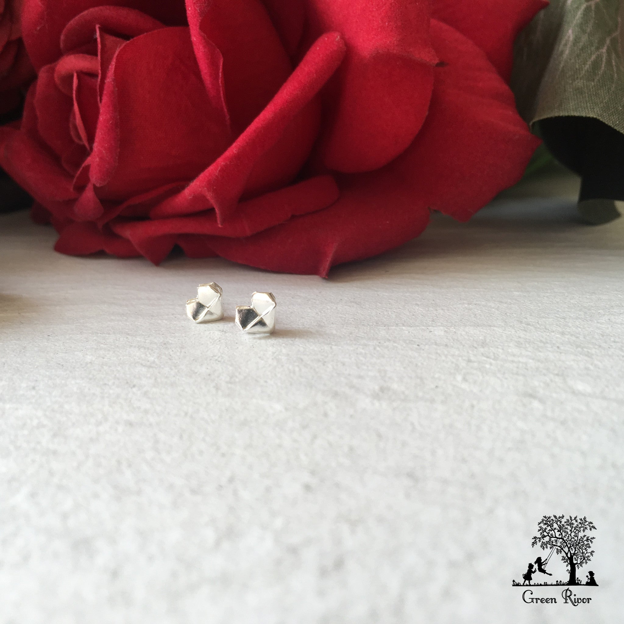 Silver Origami Heart Stud Earrings (Mini) / Sterling Silver Heart Earrings (Mini)